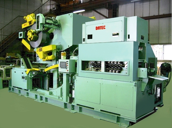 Fully automated leveler feeder for clutch plates production
